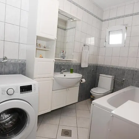 Apartman Natali شقة *